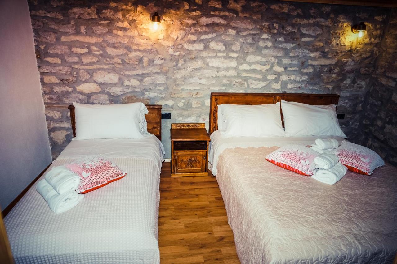 Medieval Rooms Gjirokaster Bagian luar foto