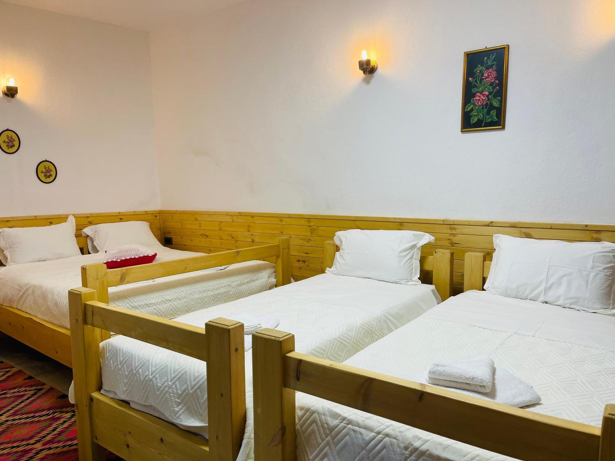 Medieval Rooms Gjirokaster Bagian luar foto